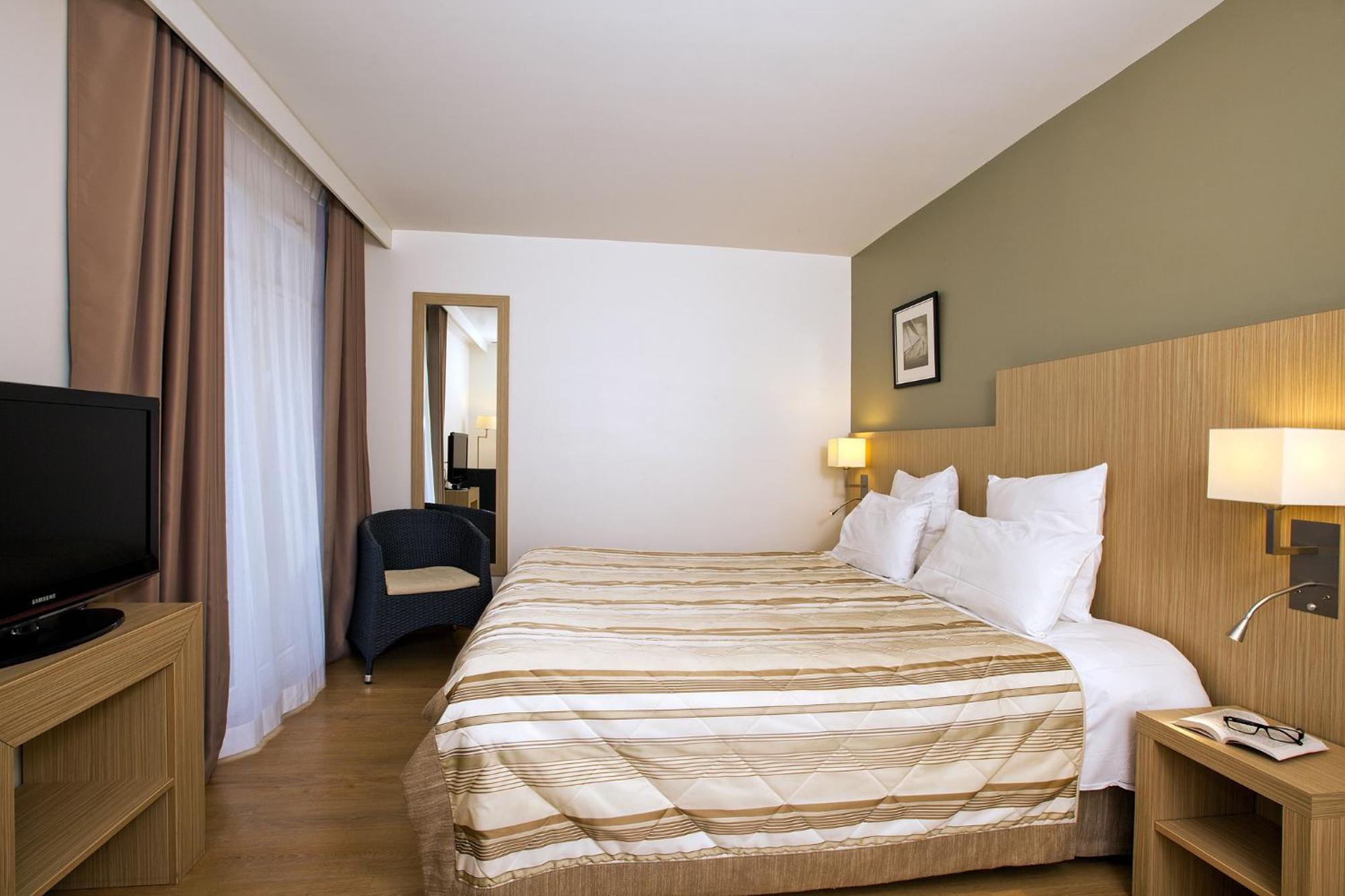 Residhome Plazza 4*